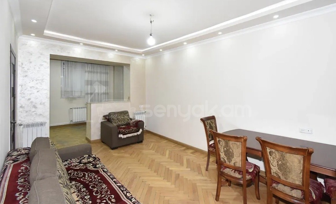3 Սենյականոց Բնակարան Քարե Շենքում, 72քմ, 1/5 հարկ, Կապիտալ Վերանորոգված, Կահավորված
