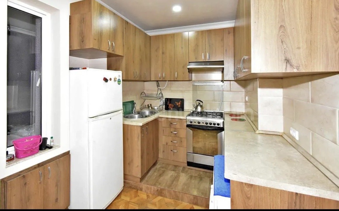 3 Սենյականոց Բնակարան Քարե Շենքում, 72քմ, 1/5 հարկ, Կապիտալ Վերանորոգված, Կահավորված