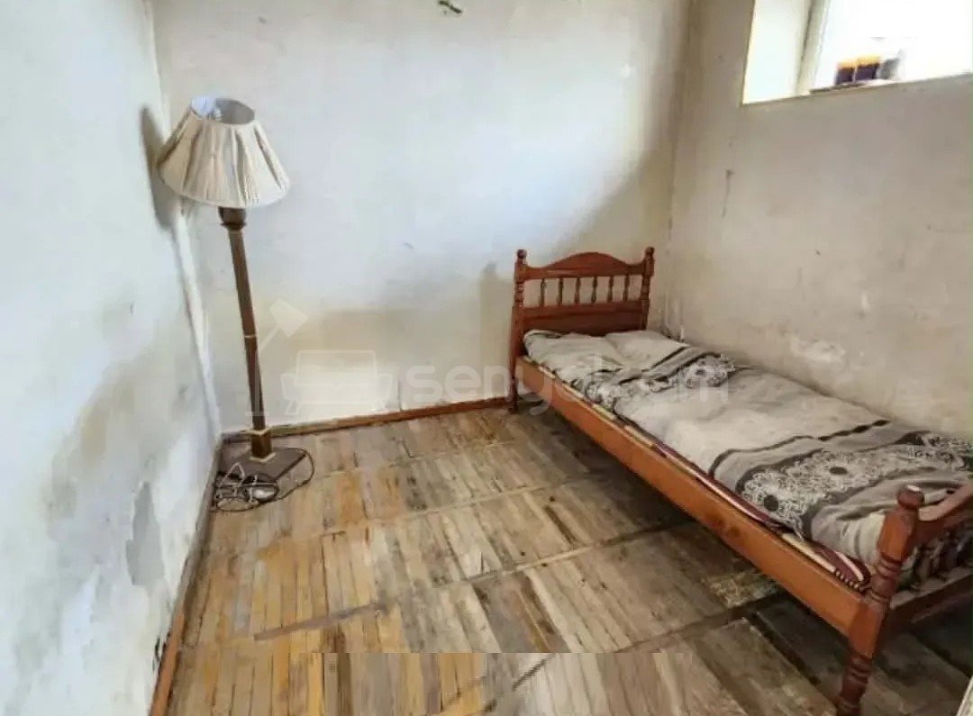 2 Սենյականոց Բնակարան Քարե Շենքում, 48քմ, 5/5 հարկ, Պետական Վիճակում