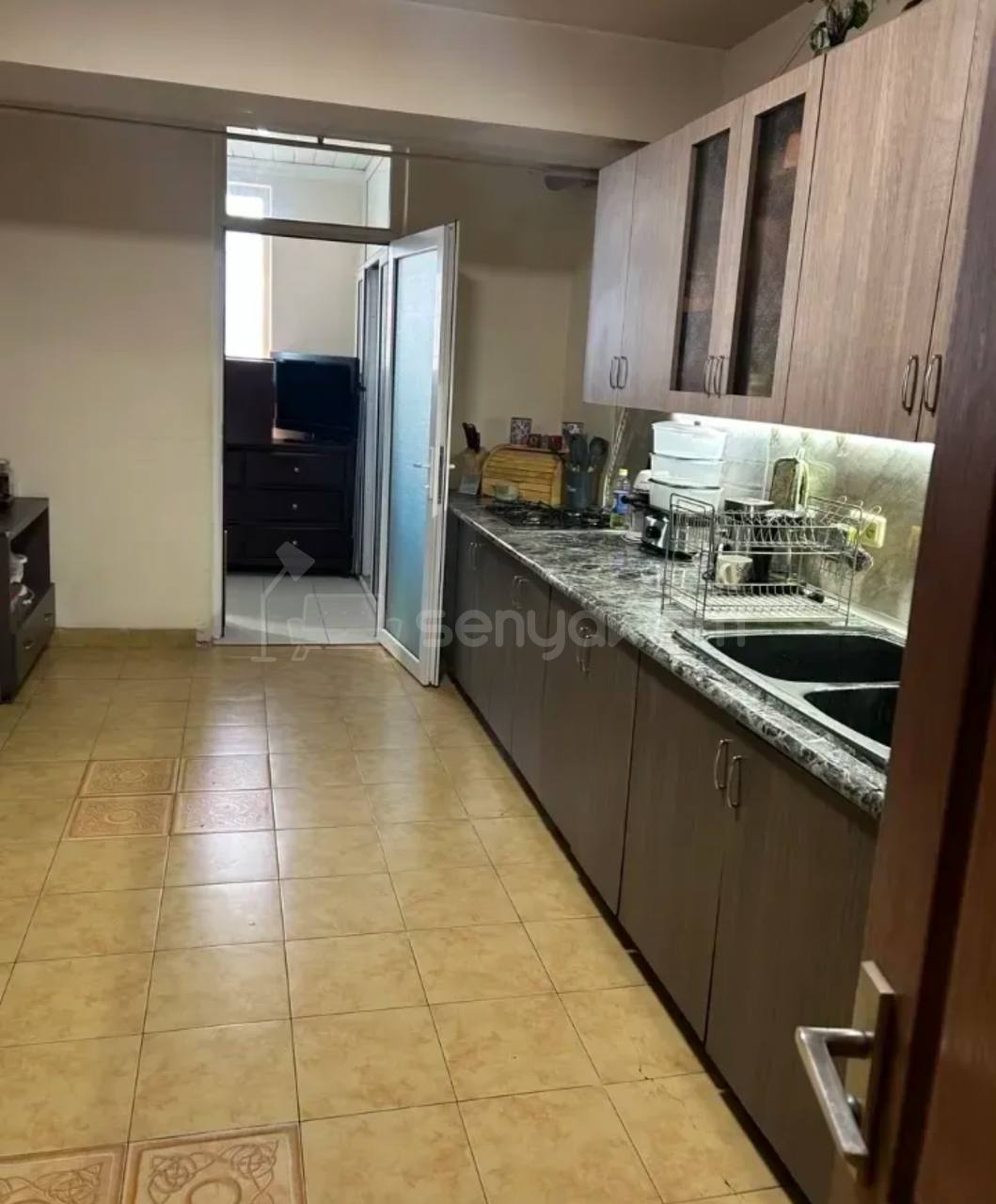 5 Սենյականոց Բնակարան, 120քմ, 1/14 հարկ, Կապիտալ Վերանորոգված