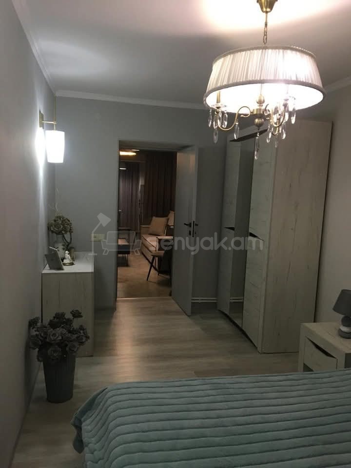 3 Սենյականոց Բնակարան Քարե Շենքում, 62քմ, 1/4 հարկ, Կապիտալ Վերանորոգված, Կահավորված, Արևկող