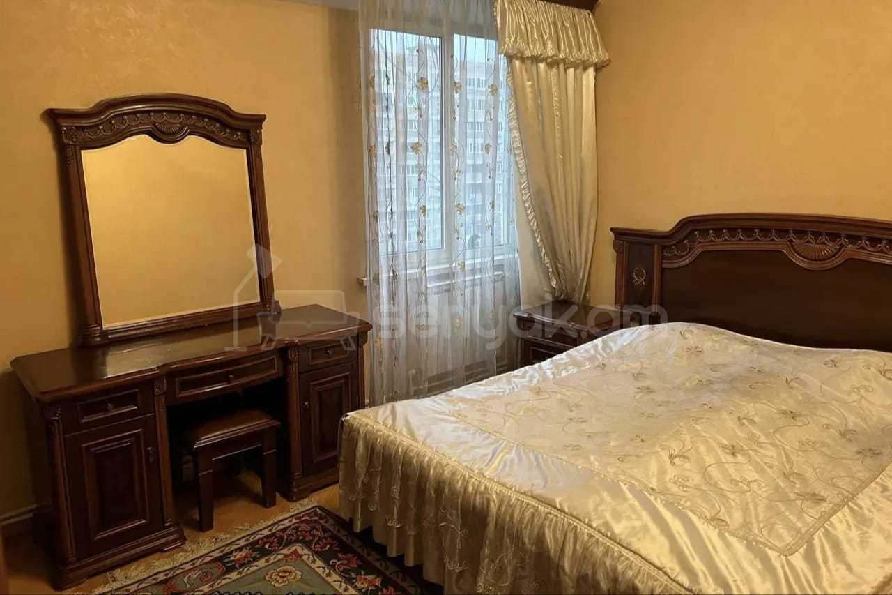 3 Սենյականոց Բնակարան, 80քմ, 5/9 հարկ, Նորմալ Վիճակում