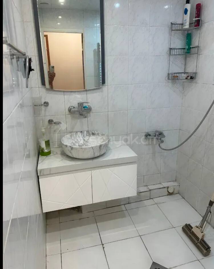 3 Սենյականոց Բնակարան Քարե Շենքում, 68քմ, 3/5 հարկ, Կոսմետիկ Վերանորոգված, Կահավորված