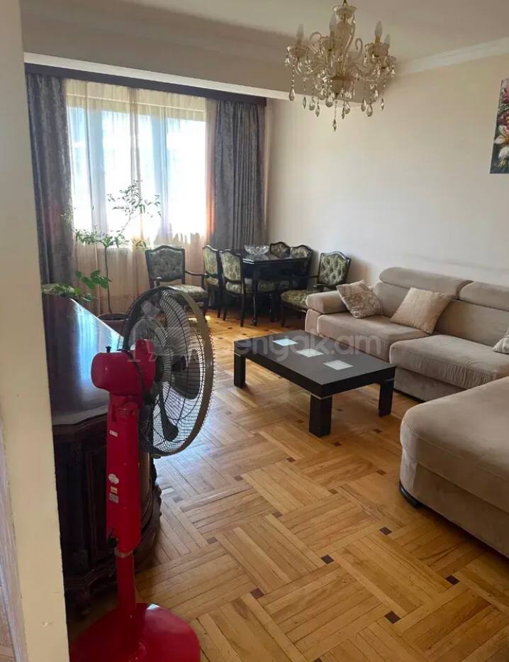 3 Սենյականոց Բնակարան Քարե Շենքում, 68քմ, 3/5 հարկ, Կոսմետիկ Վերանորոգված, Կահավորված