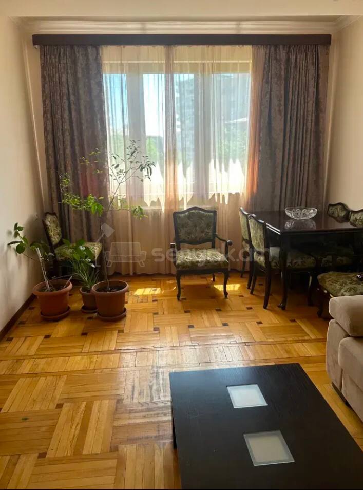 3 Սենյականոց Բնակարան Քարե Շենքում, 68քմ, 3/5 հարկ, Կոսմետիկ Վերանորոգված, Կահավորված