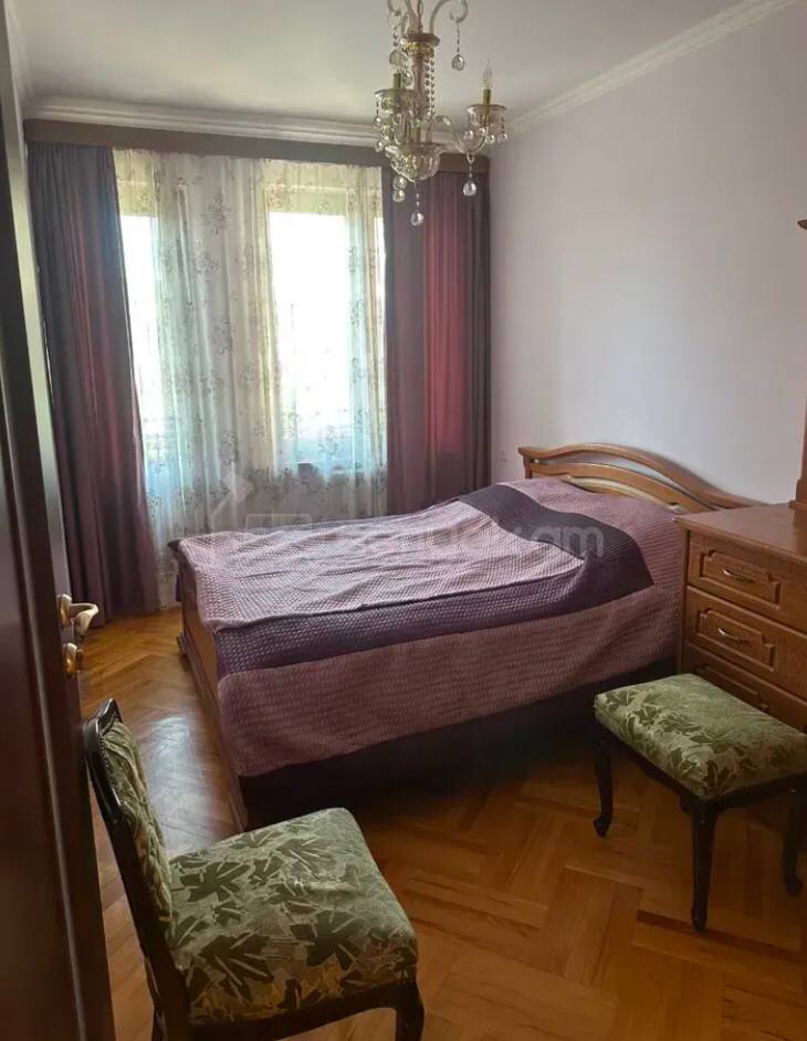 3 Սենյականոց Բնակարան Քարե Շենքում, 68քմ, 3/5 հարկ, Կոսմետիկ Վերանորոգված, Կահավորված