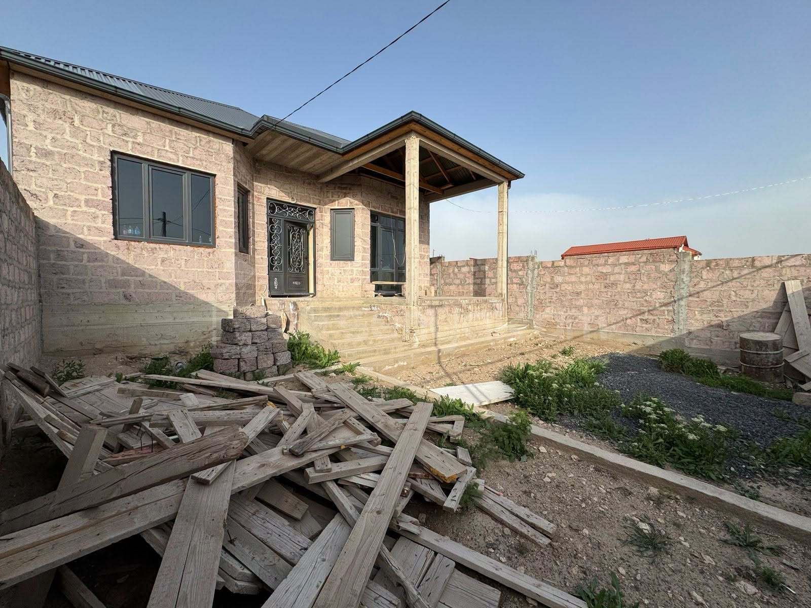 4 Սենյականոց Սեփական Տուն, 110քմ, Կոսմետիկ Վերանորոգված