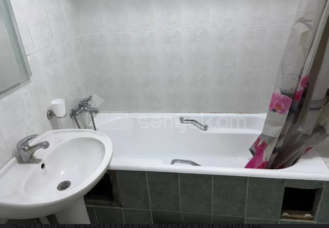 3 Սենյականոց Բնակարան, 80քմ, 2/9 հարկ, Նորմալ Վիճակում, Կահավորված, Արևկող