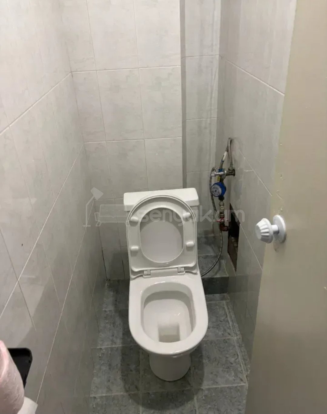 3 Սենյականոց Բնակարան, 80քմ, 2/9 հարկ, Նորմալ Վիճակում, Կահավորված, Արևկող
