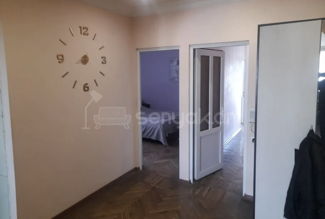 5 Սենյականոց Բնակարան Քարե Շենքում, 99քմ, 6/8 հարկ, Կապիտալ Վերանորոգված