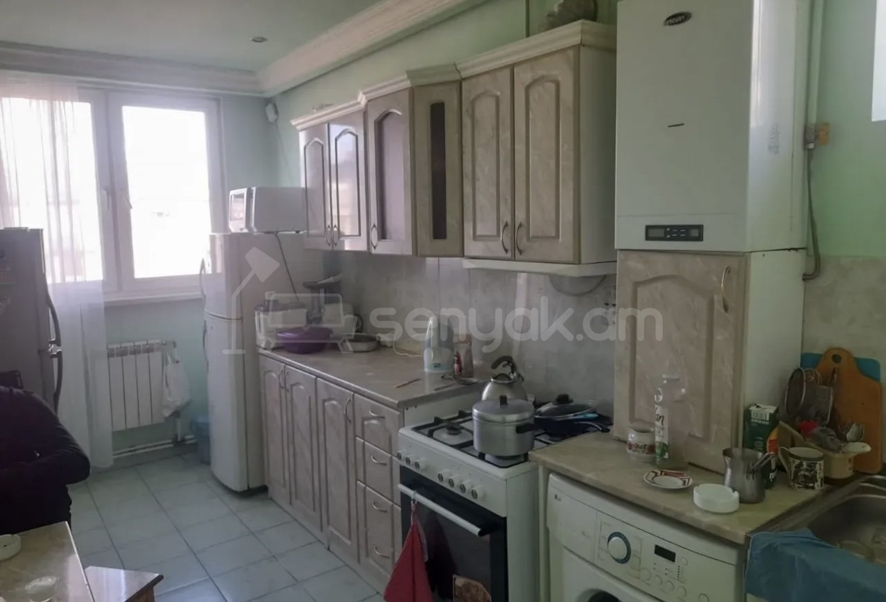 5 Սենյականոց Բնակարան Քարե Շենքում, 99քմ, 6/8 հարկ, Կապիտալ Վերանորոգված