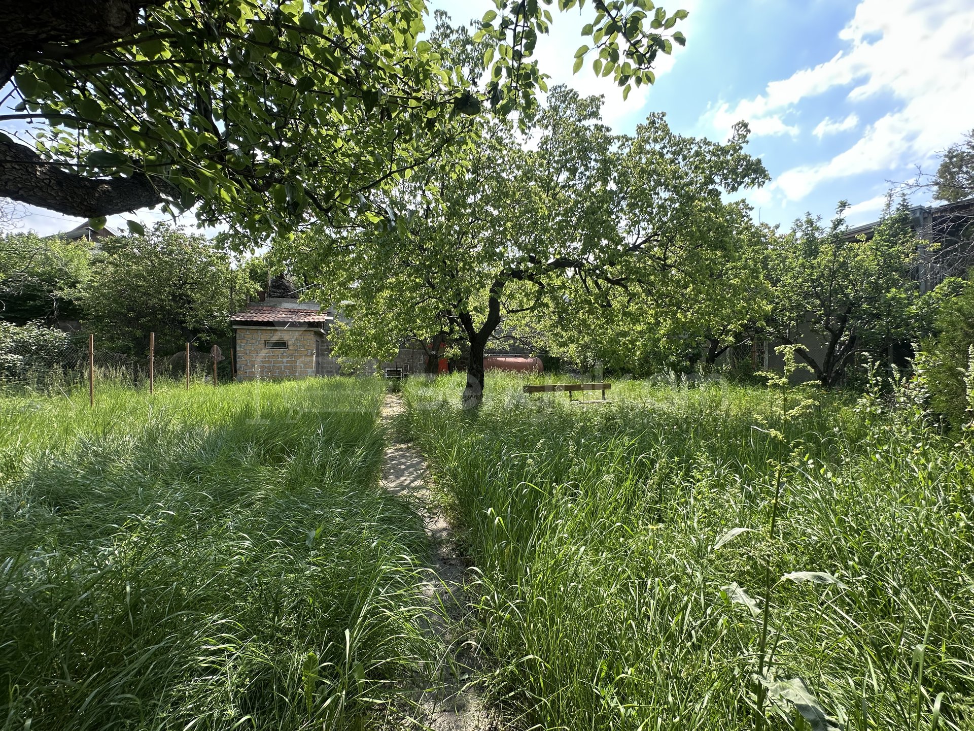 2 Սենյականոց Սեփական Տուն, 111քմ, Կոսմետիկ Վերանորոգված, Ավտոտնակով
