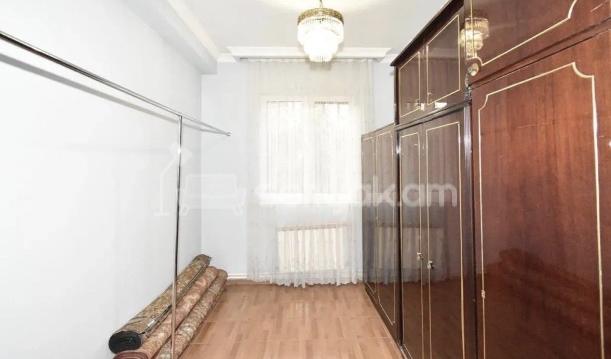 3 Սենյականոց Բնակարան Քարե Շենքում, 72քմ, 1/5 հարկ, Կապիտալ Վերանորոգված, Կահավորված