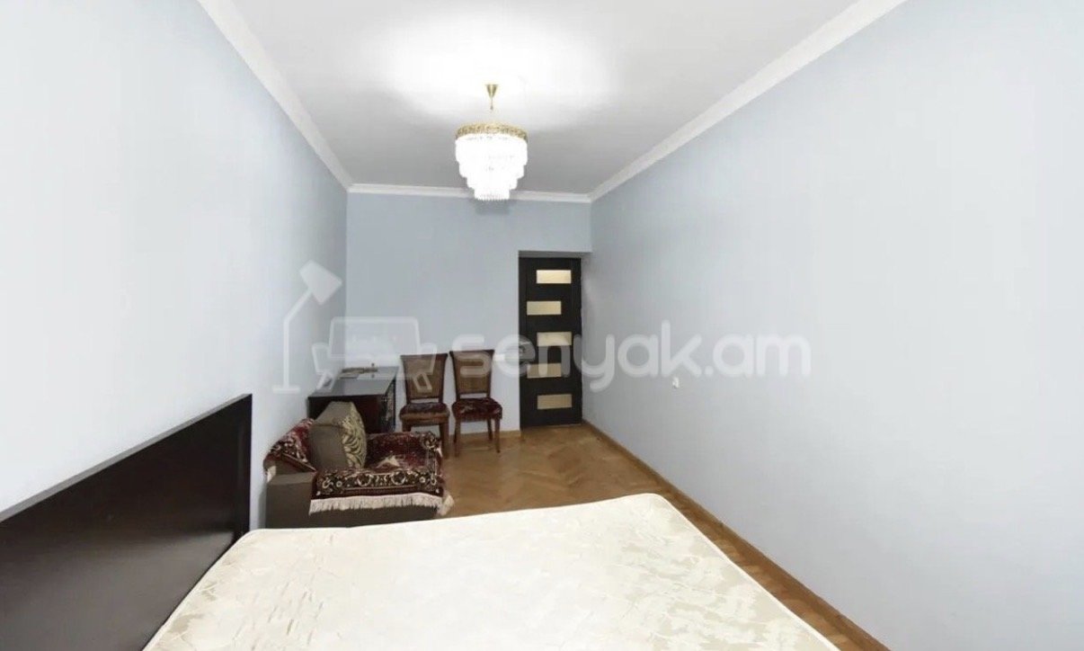 3 Սենյականոց Բնակարան Քարե Շենքում, 72քմ, 1/5 հարկ, Կապիտալ Վերանորոգված, Կահավորված