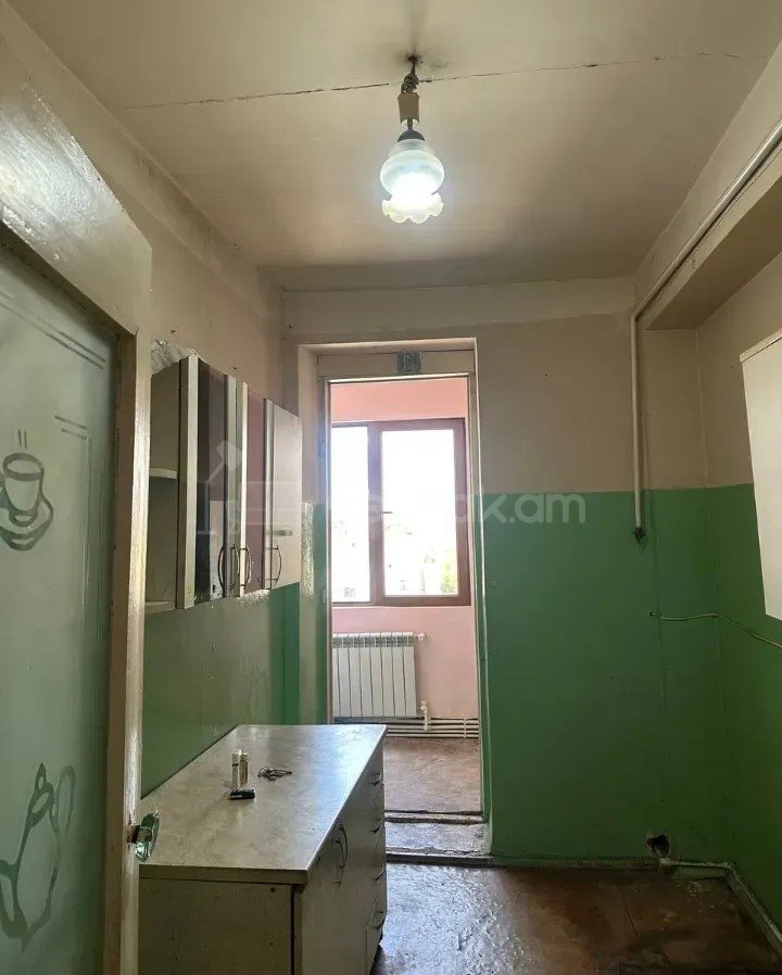 1 Սենյականոց Բնակարան, 45քմ, 8/9 հարկ, Կոսմետիկ Վերանորոգված