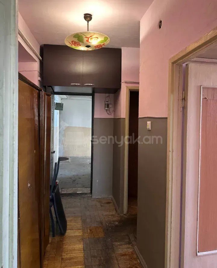 1 Սենյականոց Բնակարան, 45քմ, 8/9 հարկ, Կոսմետիկ Վերանորոգված