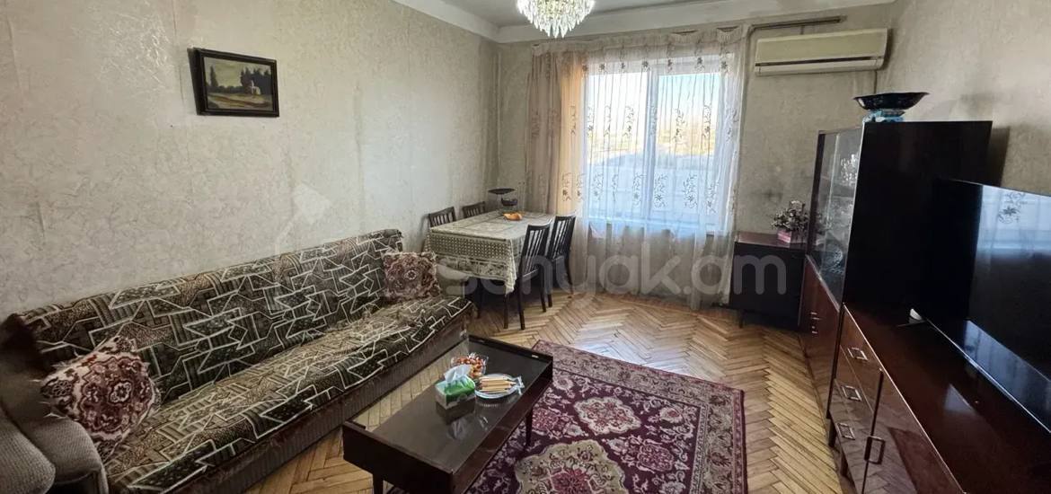 3 Սենյականոց Բնակարան Քարե Շենքում, 76քմ, 3/5 հարկ, Պետական Վիճակում