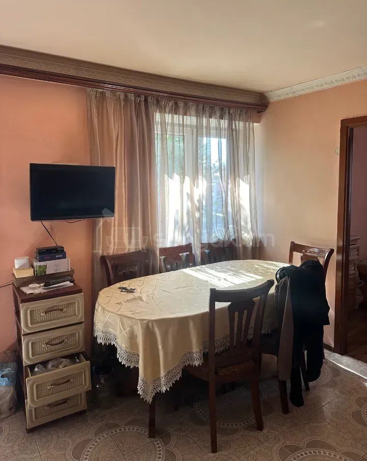 2 Սենյականոց Բնակարան Քարե Շենքում, 43քմ, 3/5 հարկ, Կապիտալ Վերանորոգված