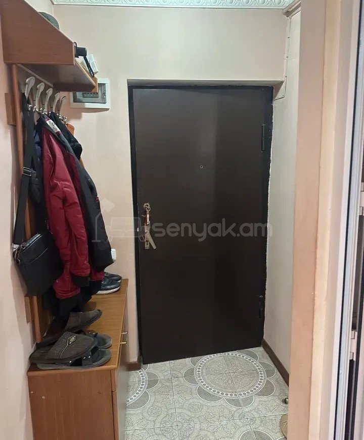 2 Սենյականոց Բնակարան Քարե Շենքում, 43քմ, 3/5 հարկ, Կապիտալ Վերանորոգված