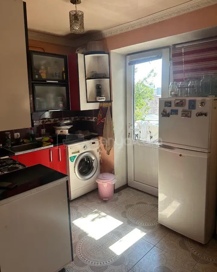 2 Սենյականոց Բնակարան Քարե Շենքում, 43քմ, 3/5 հարկ, Կապիտալ Վերանորոգված