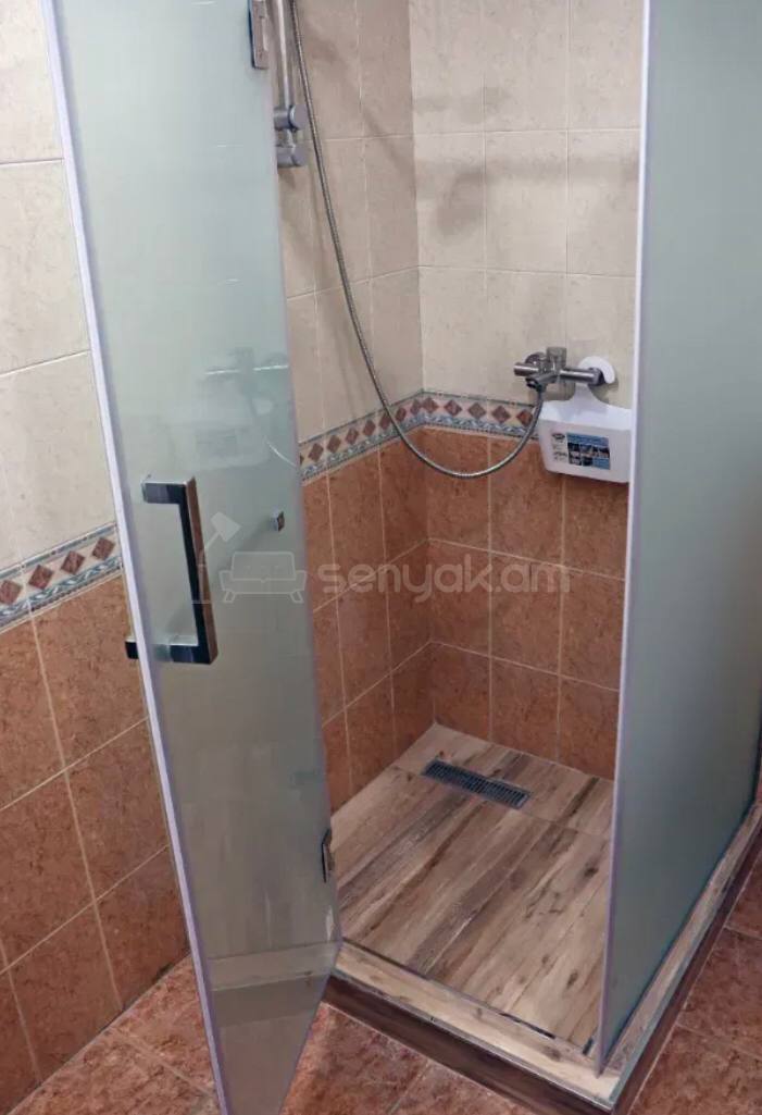 2 Սենյականոց Բնակարան Քարե Շենքում, 60քմ, 3/3 հարկ, Կոսմետիկ Վերանորոգված, Կահավորված, Արևկող