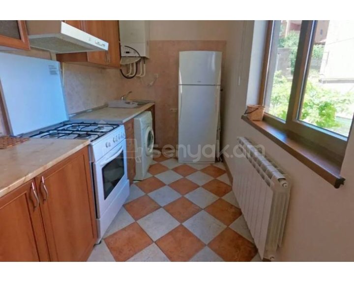 2 Սենյականոց Բնակարան Քարե Շենքում, 60քմ, 3/3 հարկ, Կոսմետիկ Վերանորոգված, Կահավորված, Արևկող