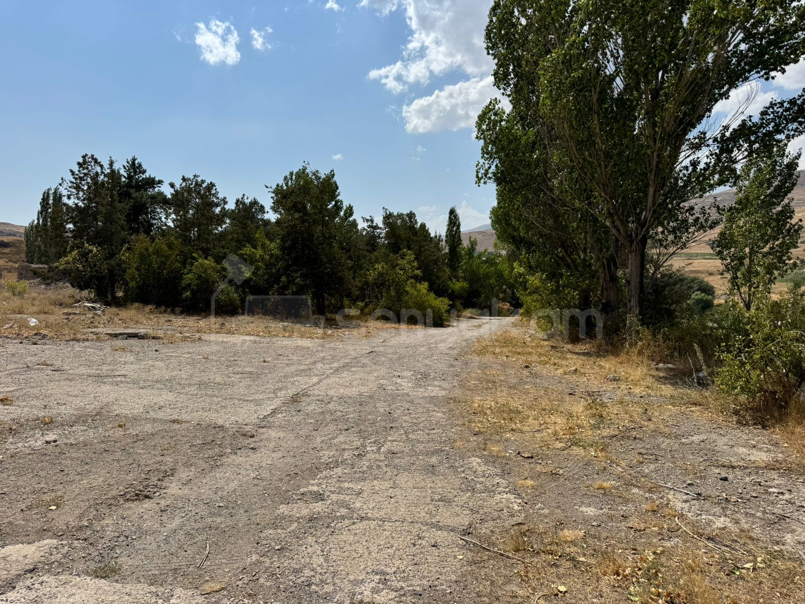 Կոմերցիոն Հողատարածք, 82200քմ, Էլեկտրականությամբ