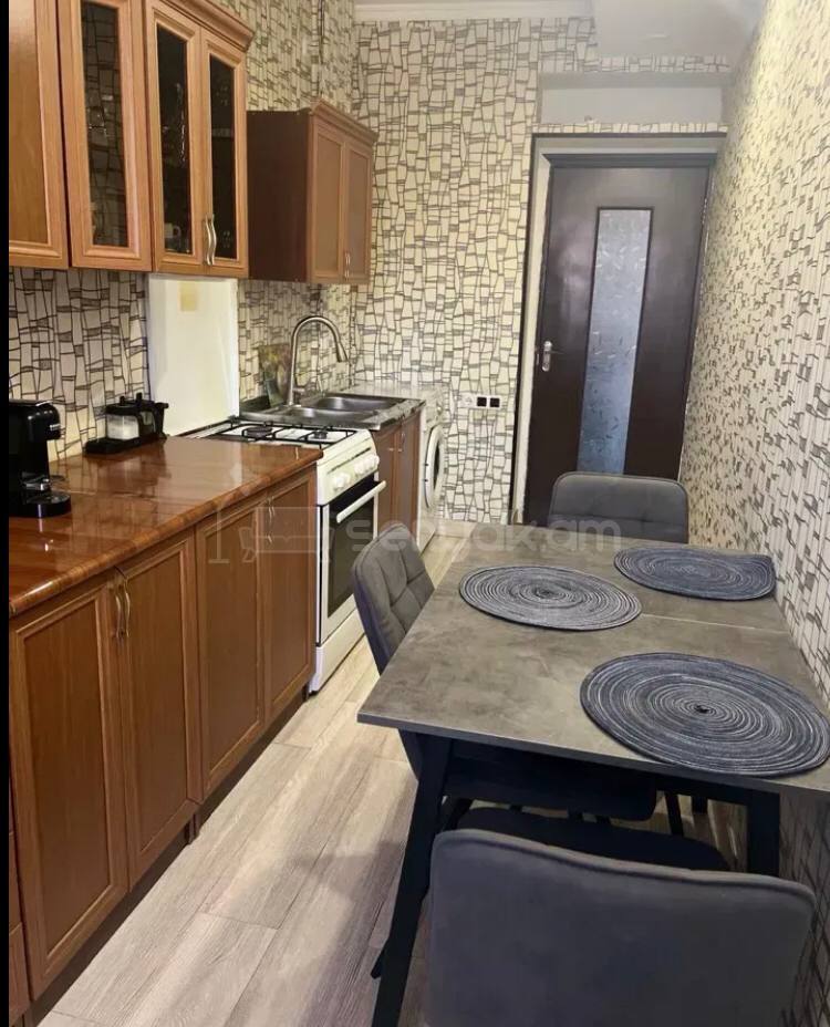 3 Սենյականոց Բնակարան, 86քմ, 5/9 հարկ, Կոսմետիկ Վերանորոգված, Կահավորված