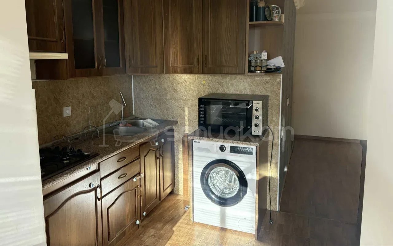 2 Սենյականոց Բնակարան Քարե Շենքում, 56քմ, 3/5 հարկ, Կապիտալ Վերանորոգված, Կահավորված, Արևկող