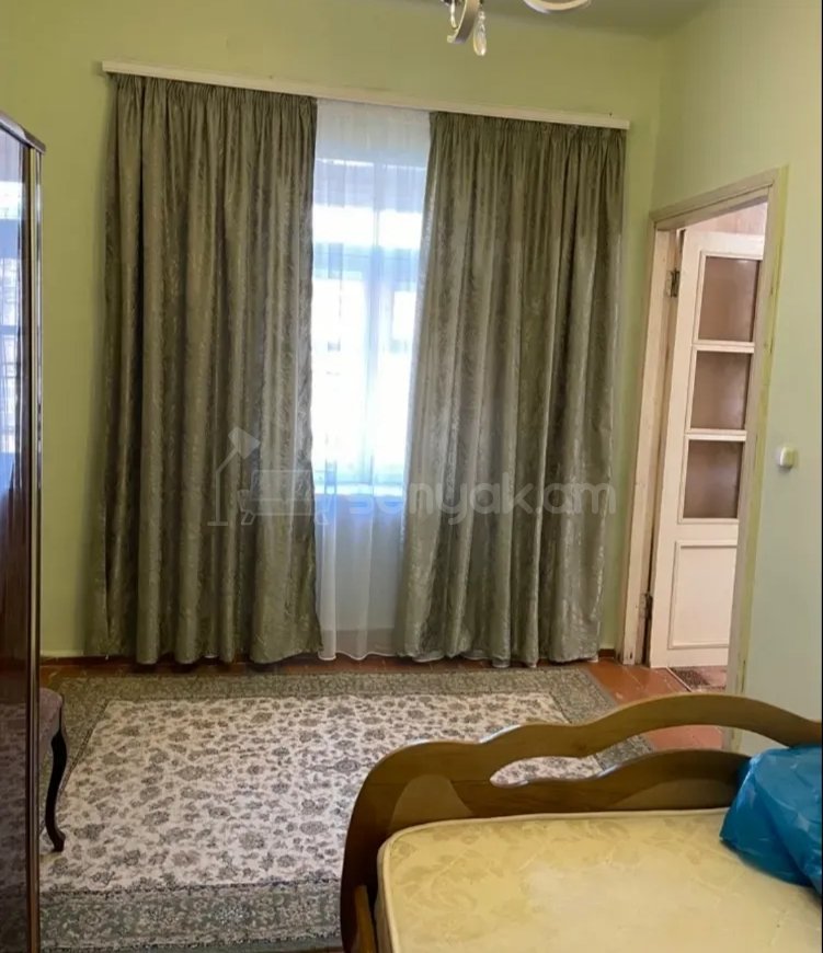 2 Սենյականոց Բնակարան Քարե Շենքում, 56քմ, 2/2 հարկ, Նորմալ Վիճակում, Կահավորված, Արևկող