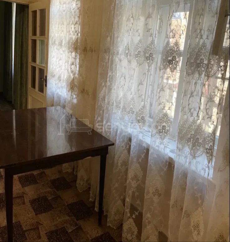 2 Սենյականոց Բնակարան Քարե Շենքում, 56քմ, 2/2 հարկ, Նորմալ Վիճակում, Կահավորված, Արևկող
