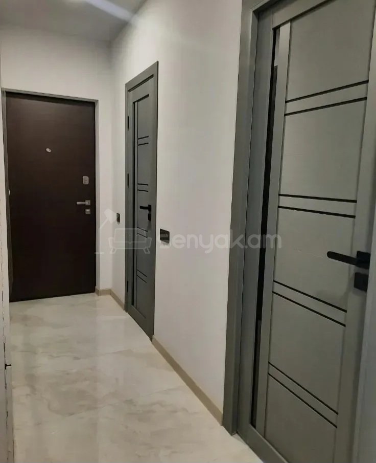 3 Սենյականոց Բնակարան Քարե Շենքում, 58քմ, 5/5 հարկ, Կապիտալ Վերանորոգված, Կահավորված