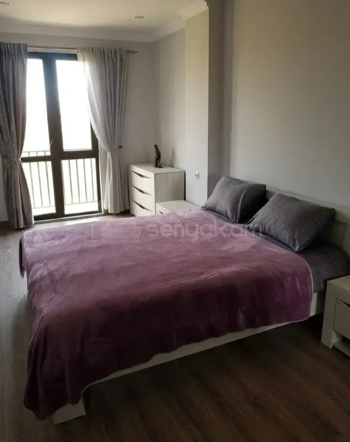 2 Սենյականոց Բնակարան Քարե Շենքում, 40քմ, 5/7 հարկ, Կապիտալ Վերանորոգված, Կահավորված