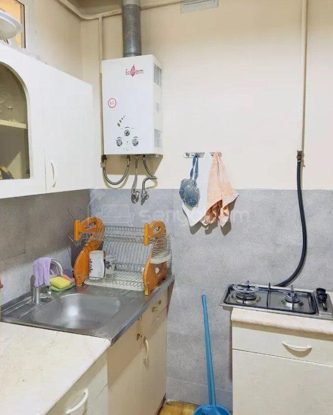 1 Սենյականոց Բնակարան Քարե Շենքում, 47քմ, 3/5 հարկ, Կոսմետիկ Վերանորոգված