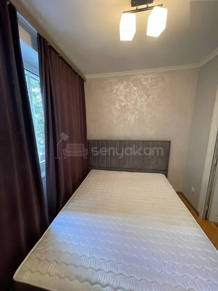 2 Սենյականոց Բնակարան Քարե Շենքում, 35քմ, 2/5 հարկ, Կապիտալ Վերանորոգված