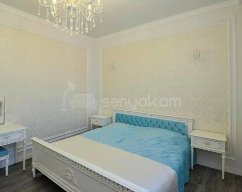 3 Սենյականոց Բնակարան Քարե Շենքում, 70քմ, 5/5 հարկ, Կապիտալ Վերանորոգված