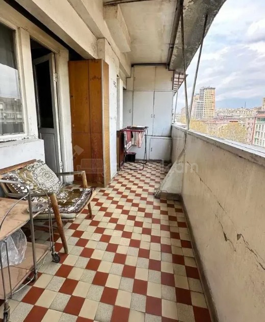 3 Սենյականոց Բնակարան, 107քմ, 7/12 հարկ, Պետական Վիճակում