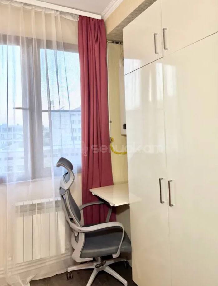 3 Սենյականոց Բնակարան, 46քմ, 7/9 հարկ, Կապիտալ Վերանորոգված, Կահավորված, Արևկող