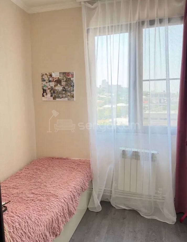 3 Սենյականոց Բնակարան, 46քմ, 7/9 հարկ, Կապիտալ Վերանորոգված, Կահավորված, Արևկող