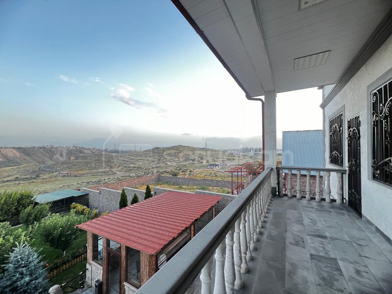 6 Սենյականոց Շքեղ Առանձնատուն, 397քմ, Ավտոտնակով