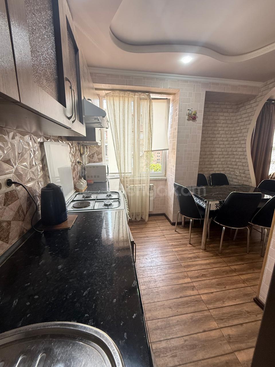 3 Սենյականոց Բնակարան, 72քմ, 3/9 հարկ, Նորմալ Վիճակում, Կահավորված