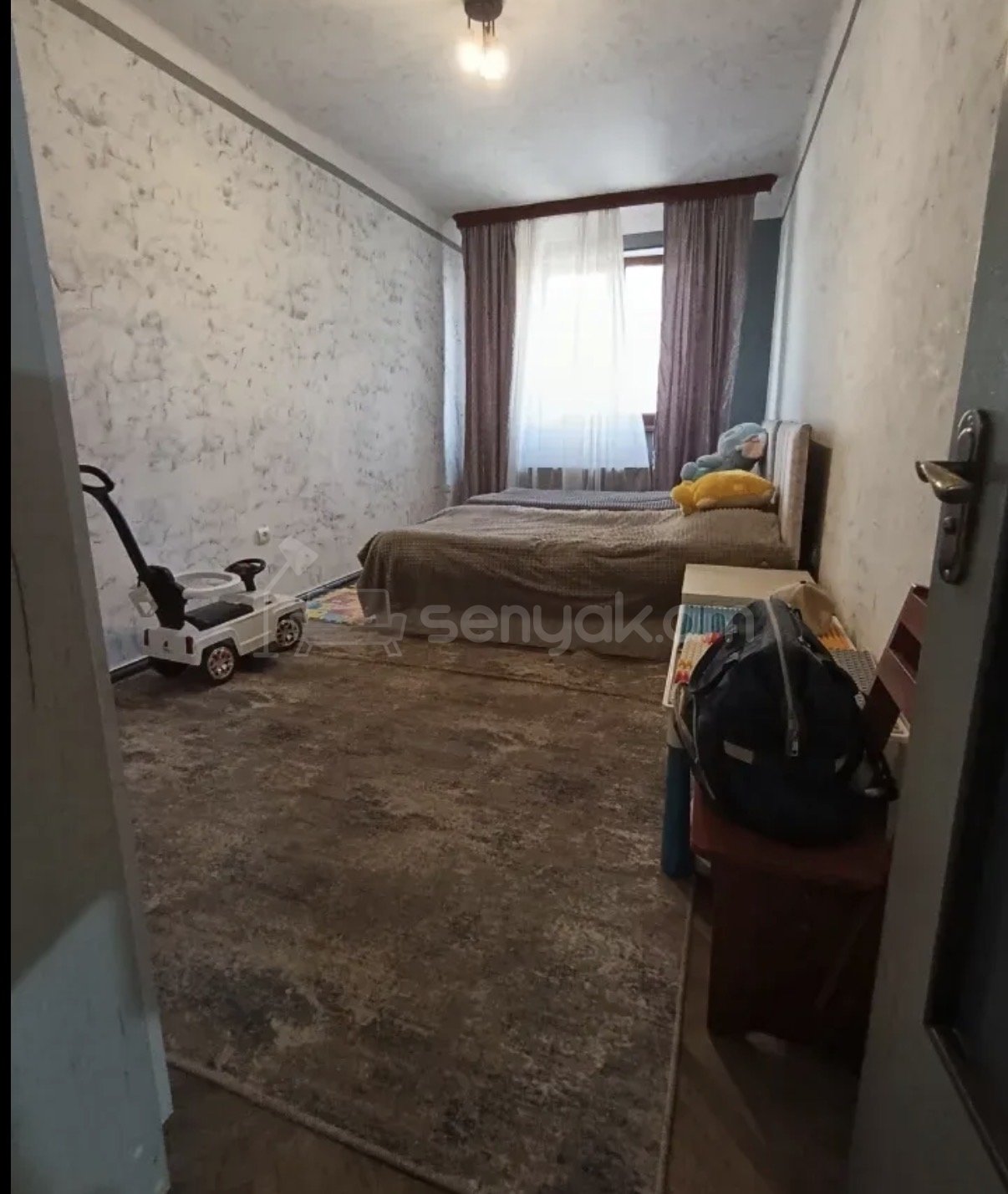 3 Սենյականոց Բնակարան Քարե Շենքում, 92քմ, 5/16 հարկ, Կապիտալ Վերանորոգված, Կահավորված