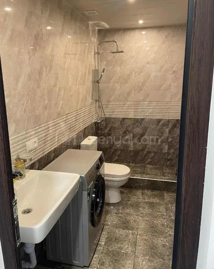 2 Սենյականոց Բնակարան Նորակառույցում, 55քմ, 10/10 հարկ, Կապիտալ Վերանորոգված