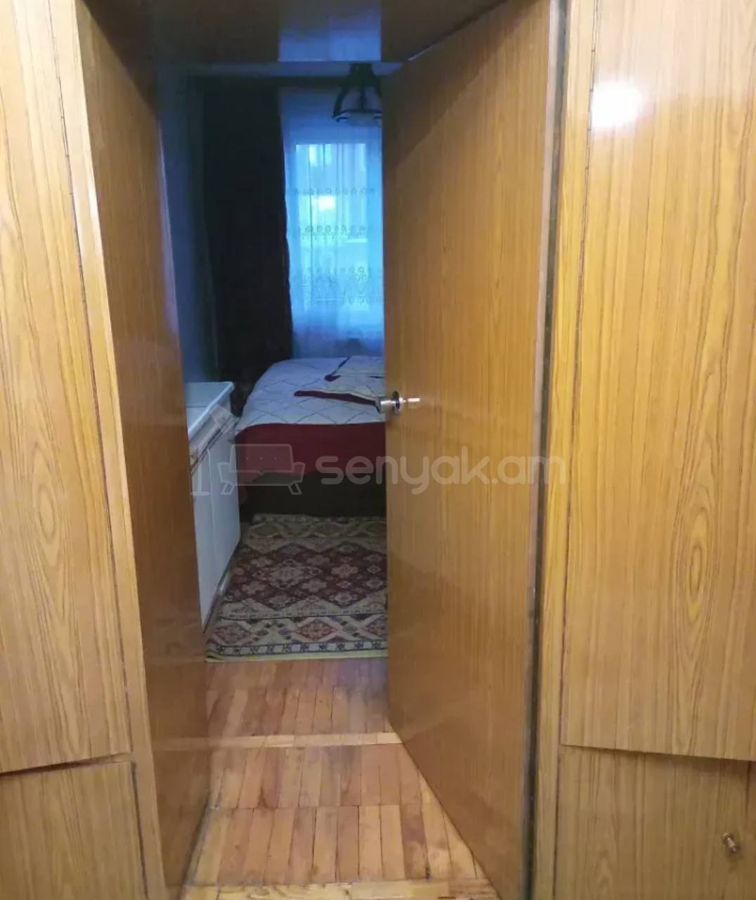 3 Սենյականոց Բնակարան Քարե Շենքում, 64քմ, 5/5 հարկ, Նորմալ Վիճակում