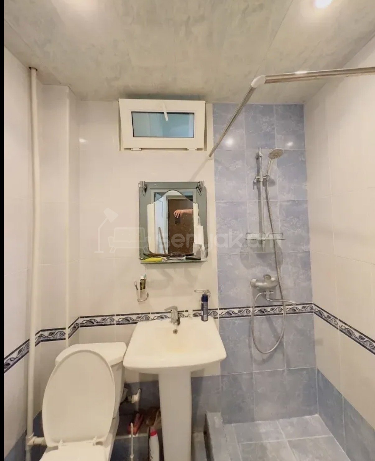 2 Սենյականոց Բնակարան Քարե Շենքում, 47քմ, 3/5 հարկ, Նորմալ Վիճակում