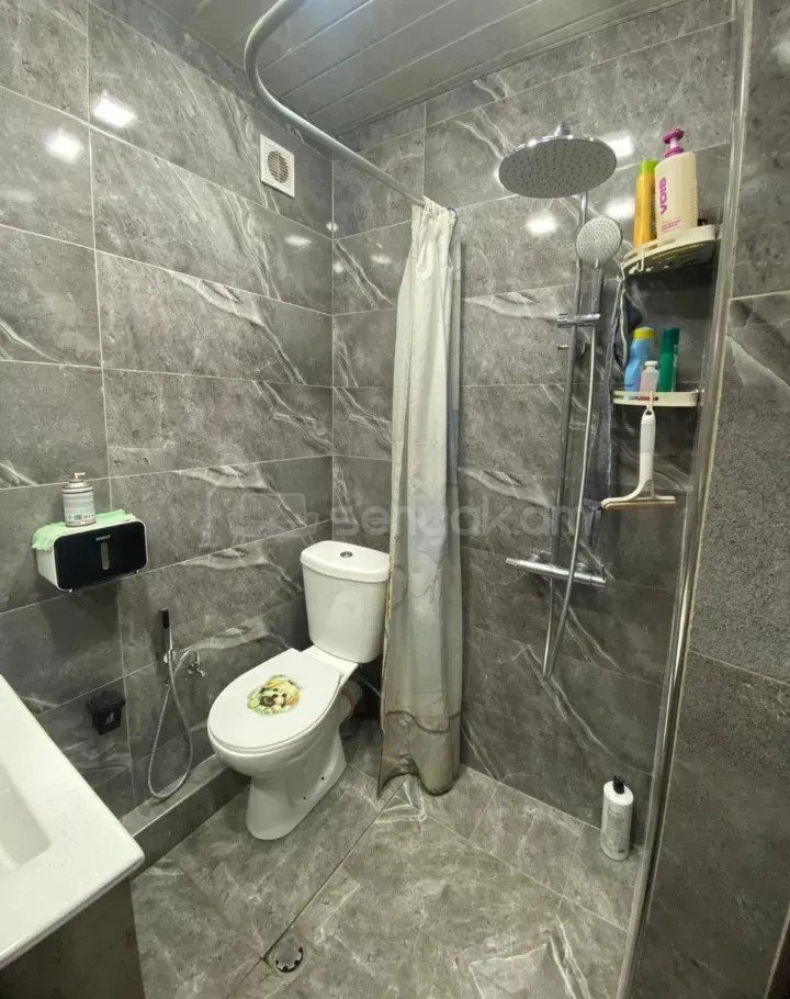 2 Սենյականոց Բնակարան Քարե Շենքում, 55քմ, 2/4 հարկ, Կապիտալ Վերանորոգված