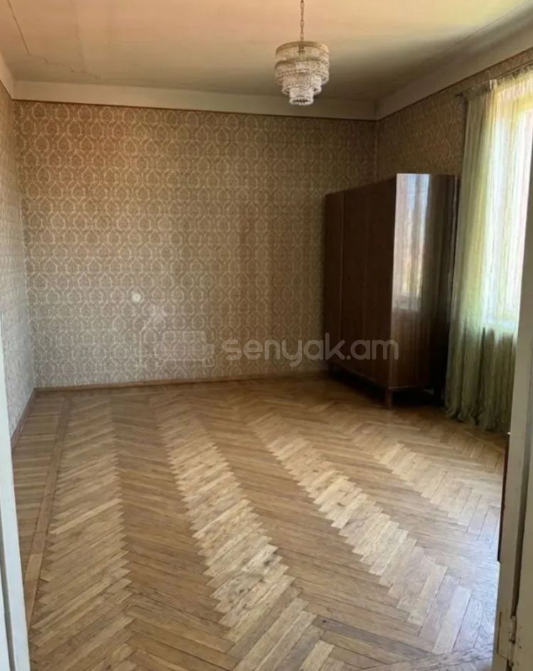3 Սենյականոց Բնակարան Քարե Շենքում, 80քմ, 4/5 հարկ, Պետական Վիճակում