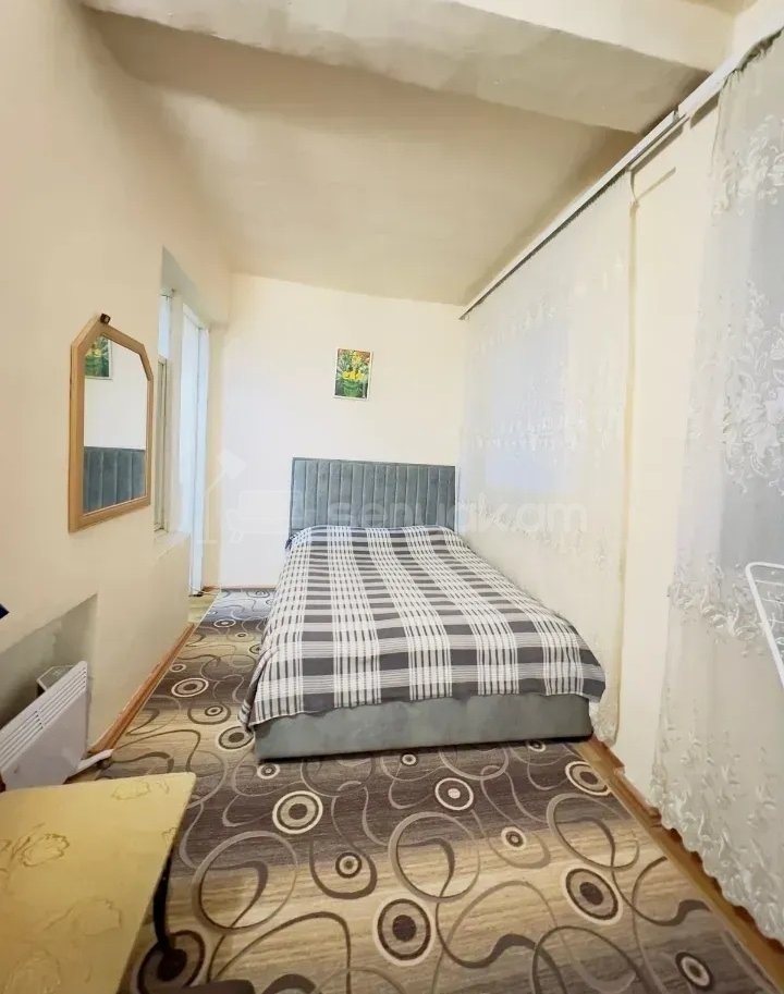2 Սենյականոց Բնակարան Քարե Շենքում, 45քմ, 3/5 հարկ, Նորմալ Վիճակում