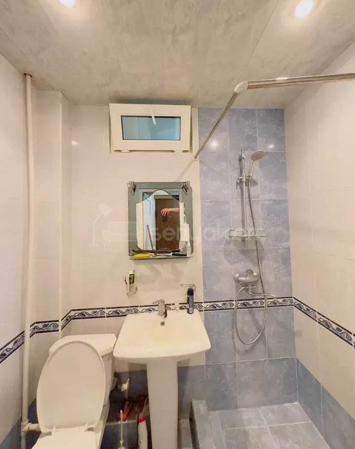 2 Սենյականոց Բնակարան Քարե Շենքում, 45քմ, 3/5 հարկ, Նորմալ Վիճակում