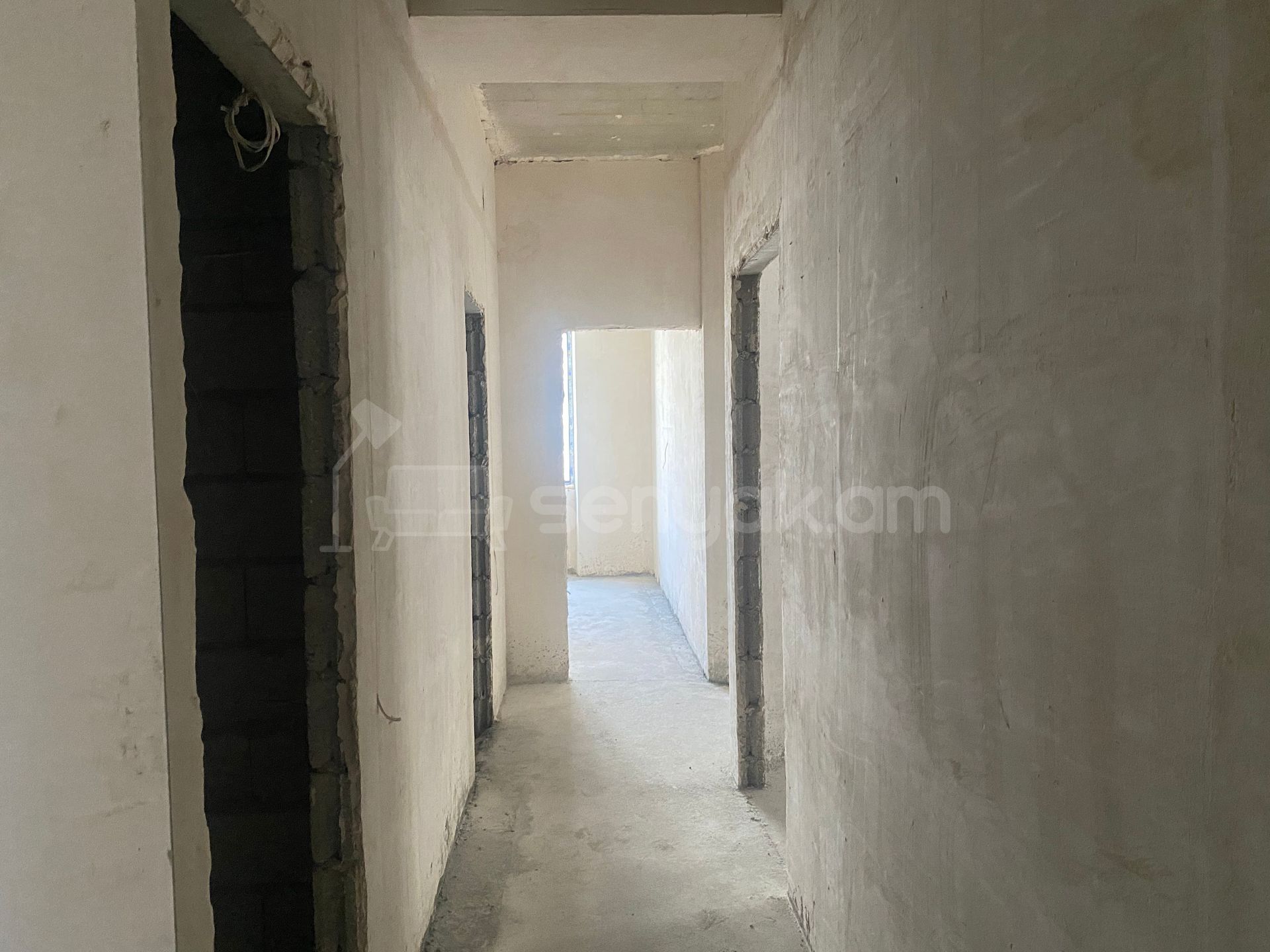 4 Սենյականոց Բնակարան Նորակառույցում, 111քմ, 6/12 հարկ, Զրոյական Վիճակում